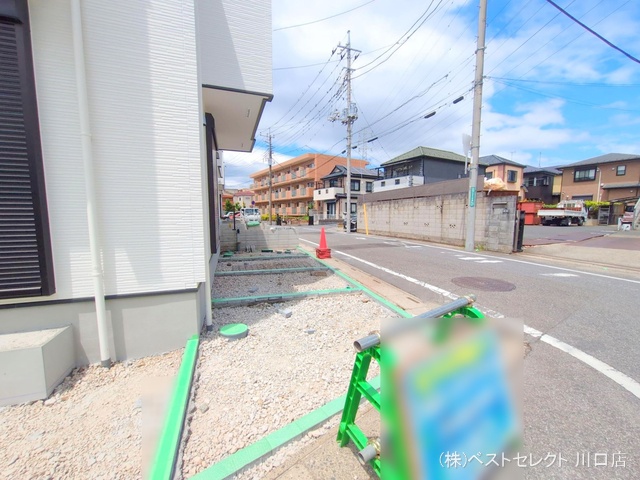 埼玉県川口市南鳩ヶ谷7丁目の新築戸建て外構写真 2025年7月31日撮影
