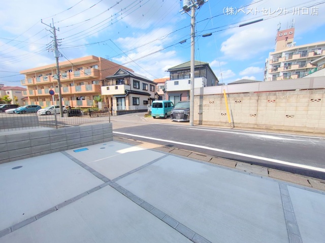 埼玉県川口市南鳩ヶ谷7丁目の新築戸建て完成写真 2025年8月27日撮影