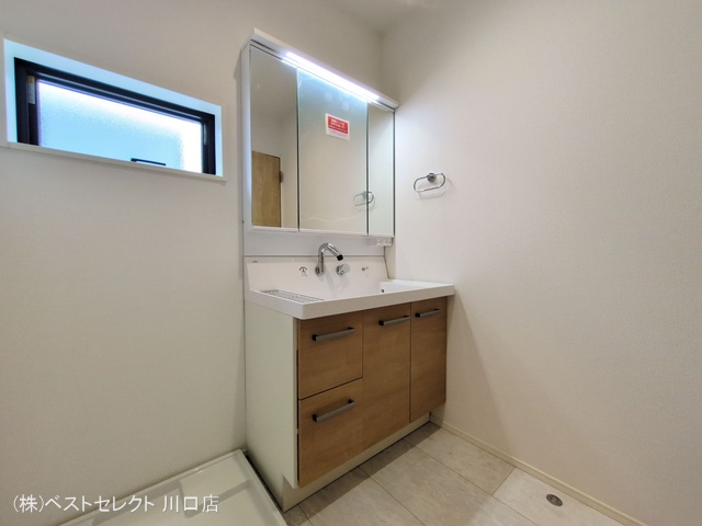埼玉県川口市南鳩ヶ谷7丁目の新築戸建て洗面所写真 2025年9月11日撮影