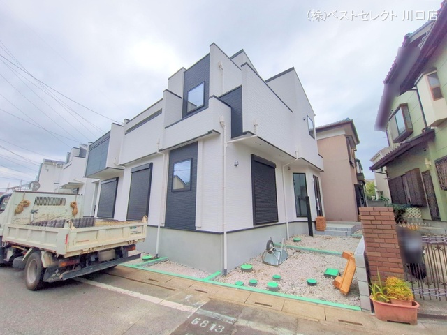 埼玉県川口市南鳩ヶ谷7丁目の新築戸建て外構写真 2025年7月31日撮影
