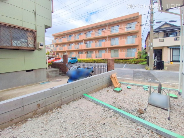 埼玉県川口市南鳩ヶ谷7丁目の新築戸建て外構写真 2025年7月31日撮影