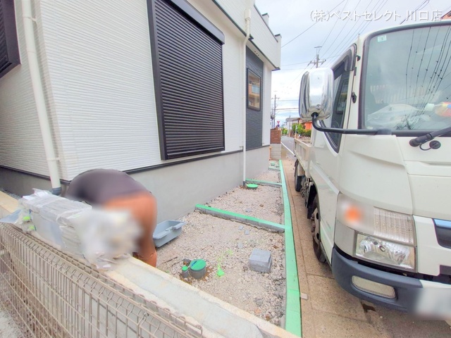 埼玉県川口市南鳩ヶ谷7丁目の新築戸建て外構写真 2025年7月31日撮影