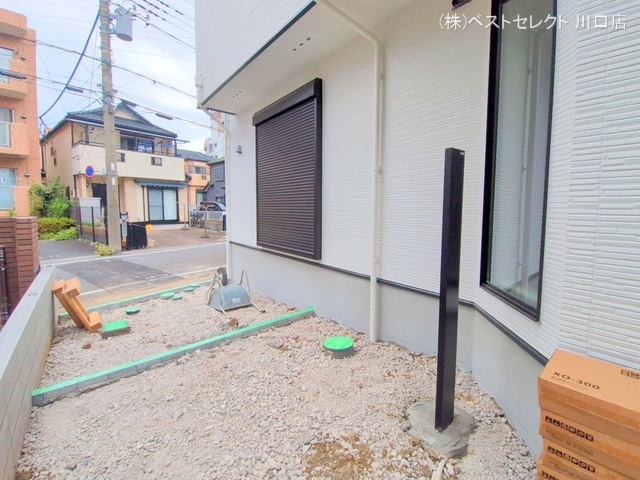埼玉県川口市南鳩ヶ谷7丁目の新築戸建て外構写真 2025年7月31日撮影