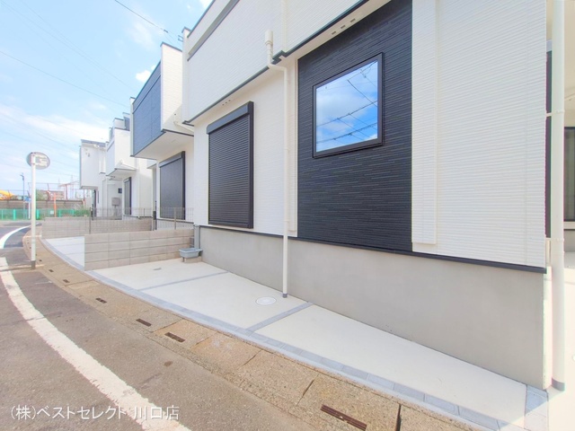 埼玉県川口市南鳩ヶ谷7丁目の新築戸建て完成写真 2025年8月27日撮影