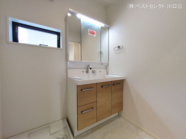 埼玉県川口市南鳩ヶ谷7丁目の新築戸建て洗面所写真 2025年9月11日撮影