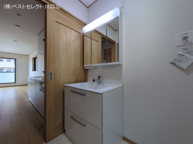埼玉県川口市芝下3丁目の新築戸建て洗面所写真 2025年5月14日撮影