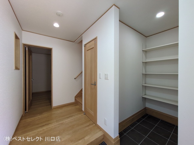 埼玉県川口市芝下3丁目の新築戸建て玄関写真 2025年5月14日撮影