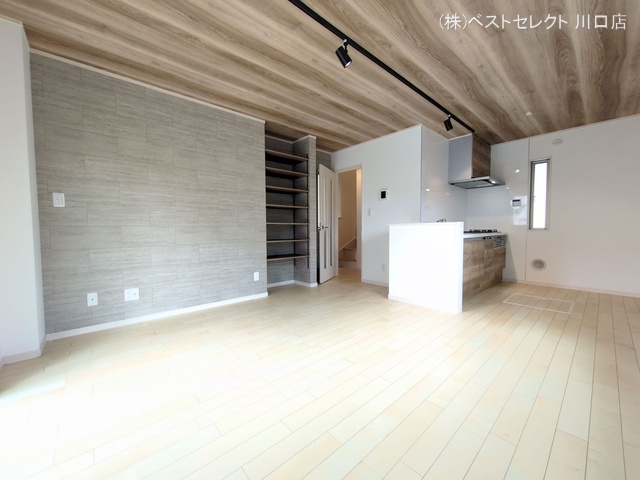 埼玉県川口市南鳩ヶ谷1丁目の新築戸建てリビング写真 2025年9月18日撮影