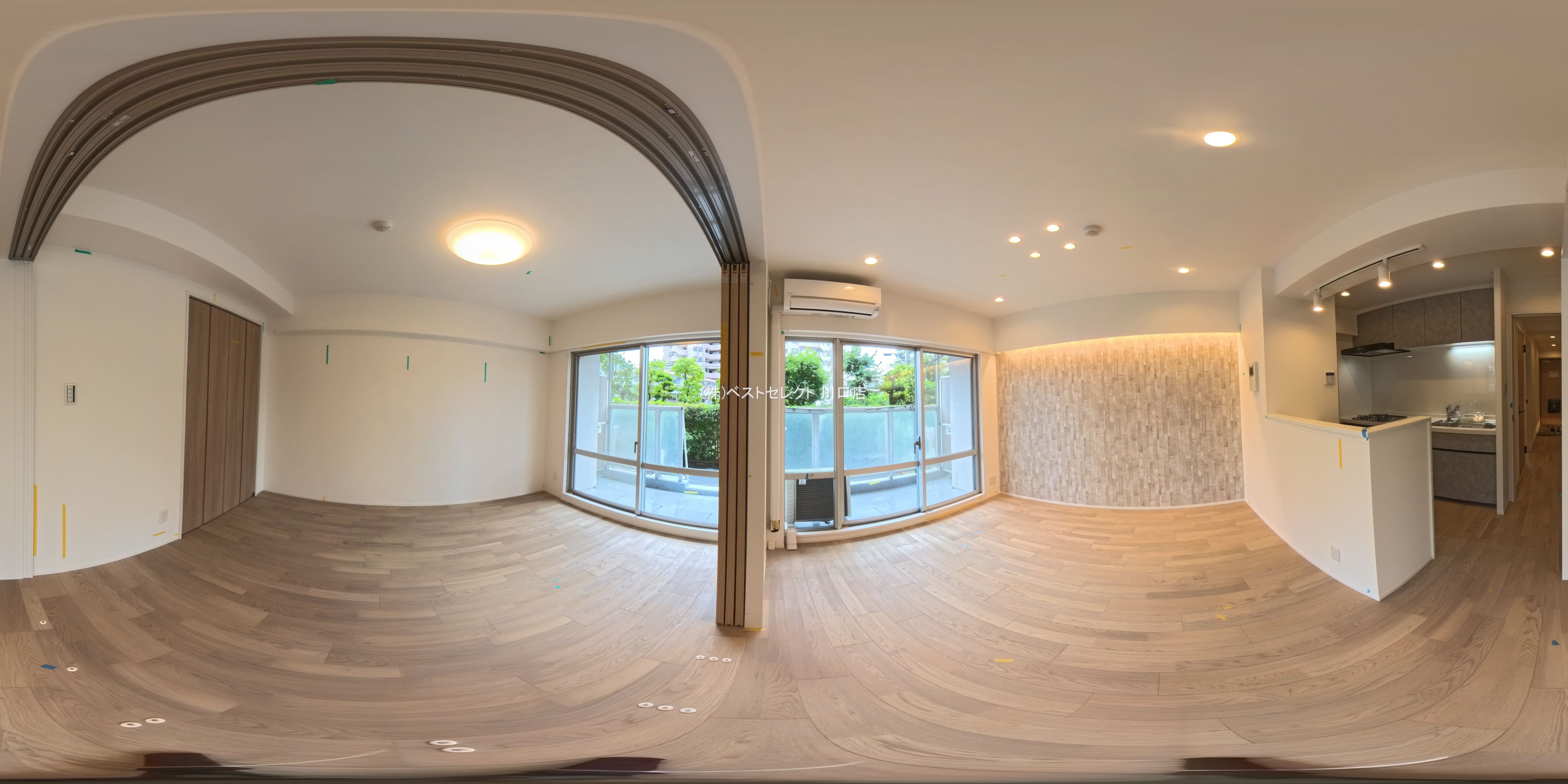 埼玉県川口市金山町のマンション『コスモ川口サンスクエア』パノラマ（リビング）写真 2025年7月31日撮影