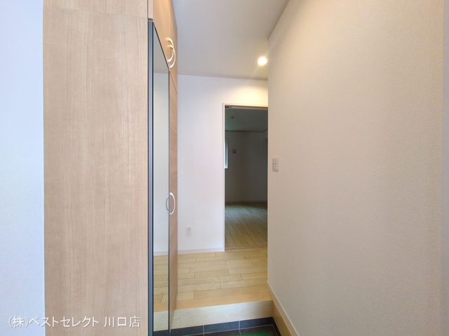 埼玉県川口市芝2丁目の新築戸建て玄関写真 2025年5月21日撮影