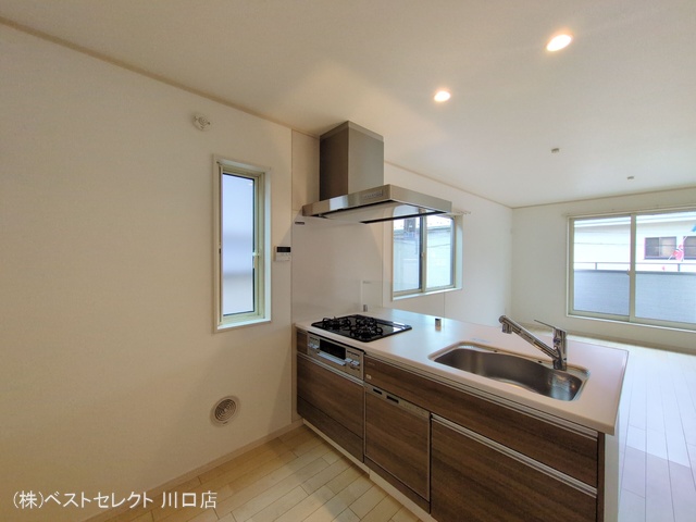 埼玉県川口市芝2丁目の新築戸建てキッチン写真 2025年5月21日撮影