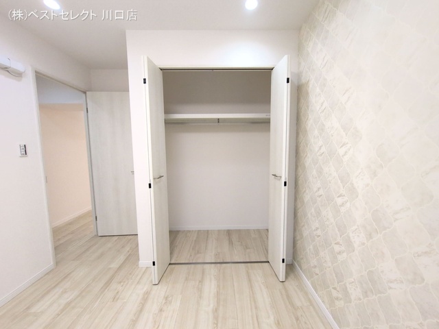 埼玉県蕨市中央１丁目のマンション『わらびリーフハイツ』収納(ウォークインクローゼット)写真 2025年6月9日撮影