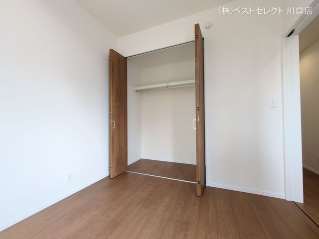 埼玉県川口市芝宮根町の新築戸建て収納(ウォークインクローゼット)写真 2025年9月21日撮影