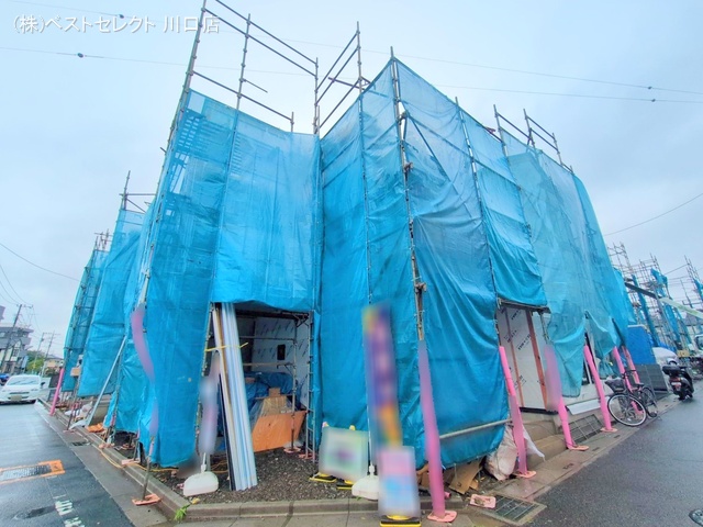 埼玉県川口市芝宮根町の新築戸建てシート写真 2025年5月29日撮影