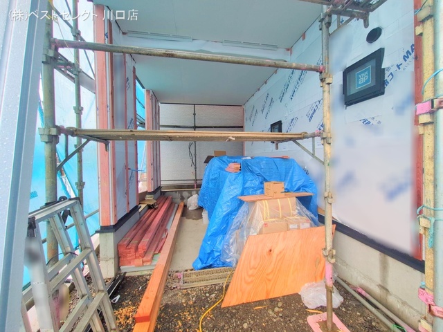 埼玉県川口市芝宮根町の新築戸建てシート写真 2025年5月29日撮影