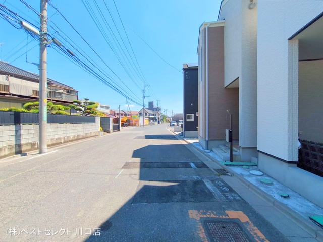 埼玉県川口市芝宮根町の新築戸建て外構写真 2025年7月28日撮影