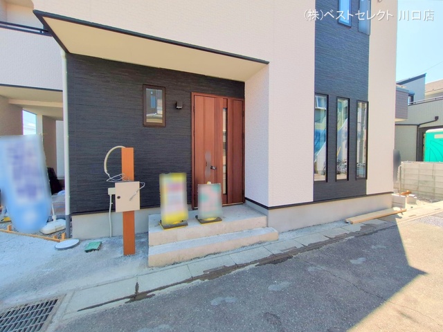 埼玉県川口市芝宮根町の新築戸建て外構写真 2025年7月28日撮影