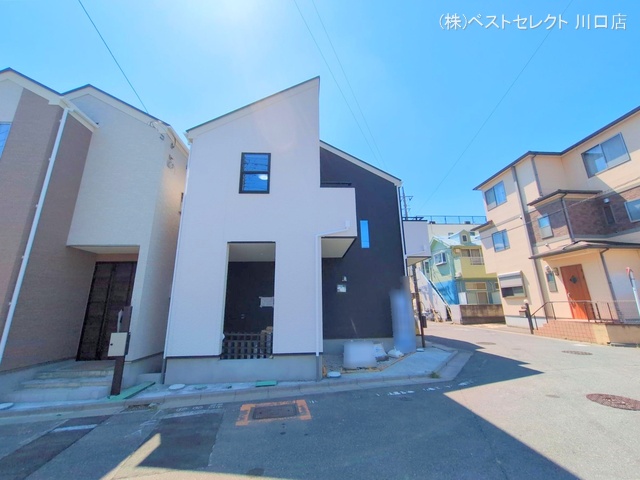 埼玉県川口市芝宮根町の新築戸建て外構写真 2025年7月28日撮影