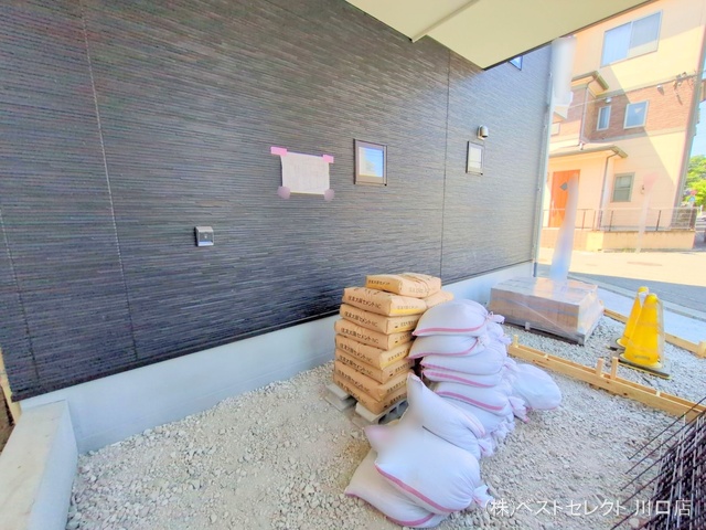 埼玉県川口市芝宮根町の新築戸建て外構写真 2025年7月28日撮影