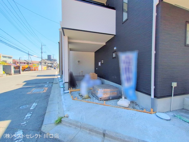 埼玉県川口市芝宮根町の新築戸建て外構写真 2025年7月28日撮影