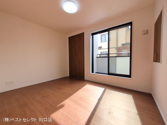 埼玉県川口市芝宮根町の新築戸建て居室サブ写真 2025年9月21日撮影