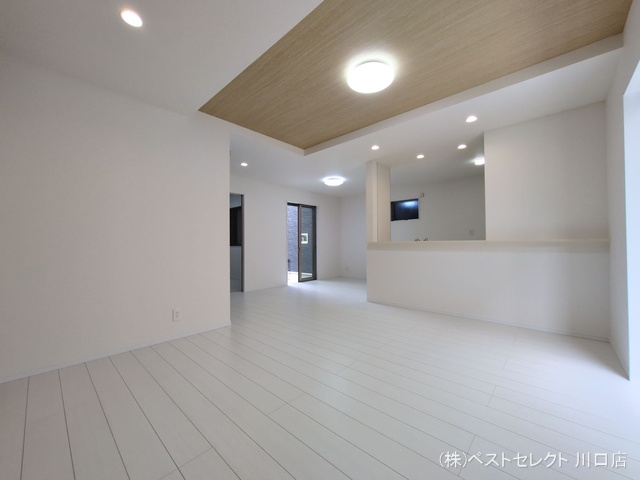 埼玉県川口市芝宮根町の新築戸建てリビング写真 2025年9月21日撮影