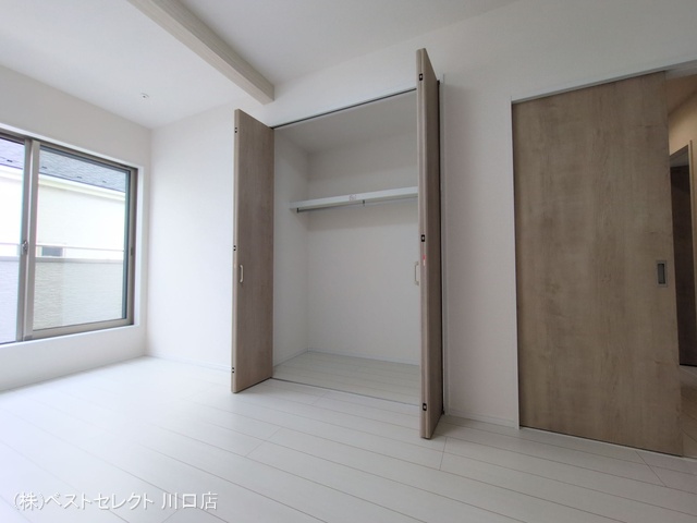 埼玉県川口市芝宮根町の新築戸建て収納(ウォークインクローゼット)写真 2025年9月21日撮影