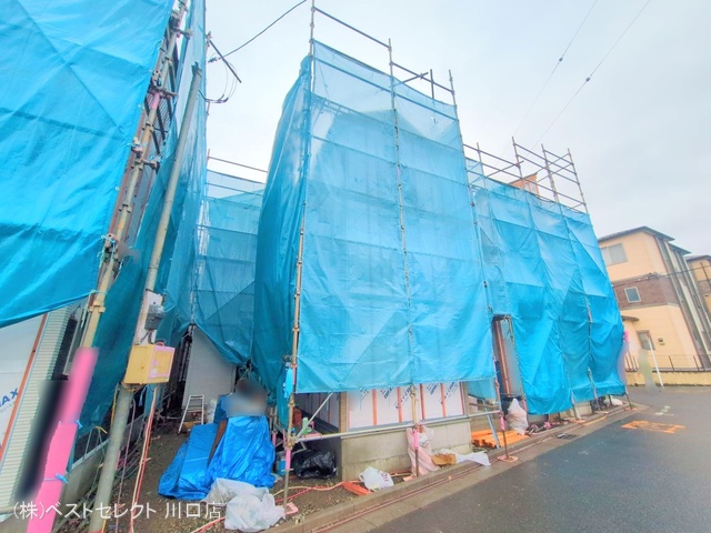 埼玉県川口市芝宮根町の新築戸建てシート写真 2025年5月29日撮影