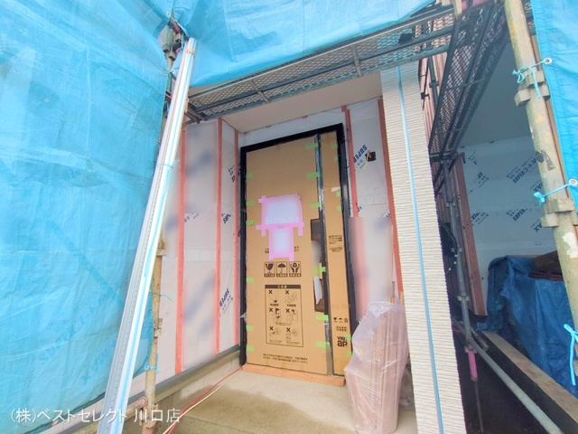 埼玉県川口市芝宮根町の新築戸建てシート写真 2025年5月29日撮影