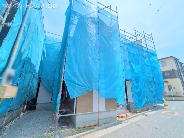 埼玉県川口市芝宮根町の新築戸建てシート写真 2025年6月29日撮影