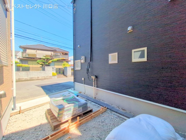 埼玉県川口市芝宮根町の新築戸建て外構写真 2025年7月28日撮影