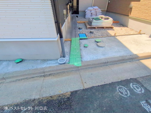 埼玉県川口市芝宮根町の新築戸建て外構写真 2025年7月28日撮影