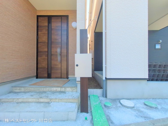 埼玉県川口市芝宮根町の新築戸建て外構写真 2025年7月28日撮影