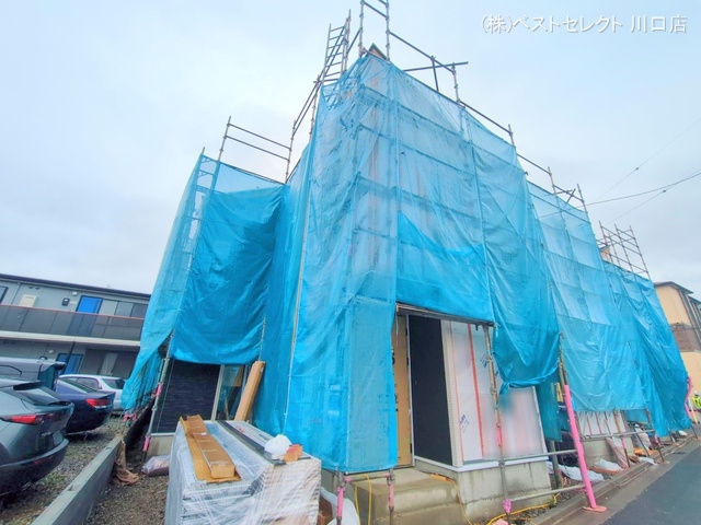 埼玉県川口市芝宮根町の新築戸建てシート写真 2025年5月29日撮影