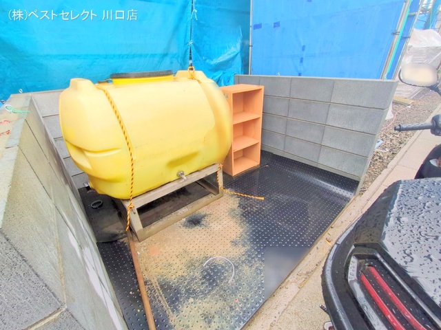 埼玉県川口市芝宮根町の新築戸建てシート写真 2025年5月29日撮影