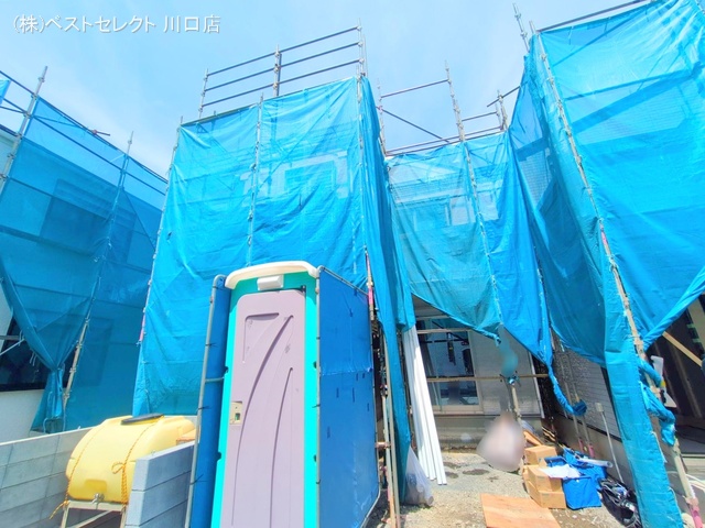 埼玉県川口市芝宮根町の新築戸建てシート写真 2025年6月29日撮影