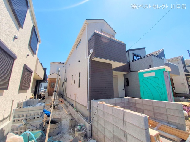 埼玉県川口市芝宮根町の新築戸建て外構写真 2025年7月28日撮影