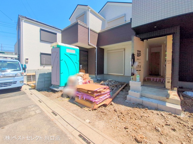 埼玉県川口市芝宮根町の新築戸建て外構写真 2025年7月28日撮影