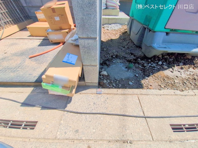 埼玉県川口市芝宮根町の新築戸建て外構写真 2025年7月28日撮影