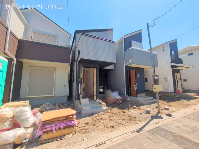 埼玉県川口市芝宮根町の新築戸建て外構写真 2025年7月28日撮影