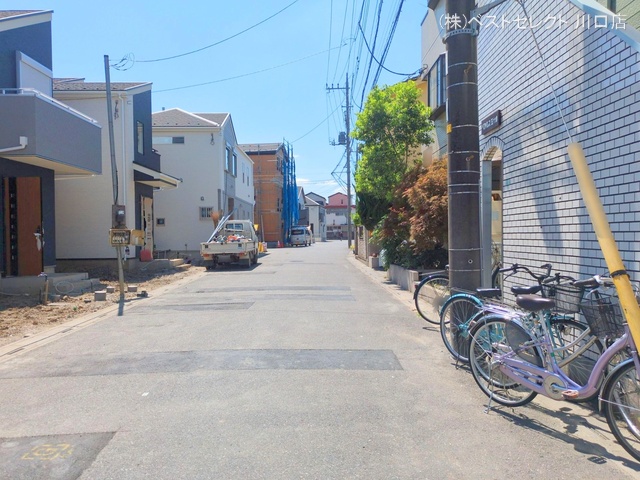 埼玉県川口市芝宮根町の新築戸建て外構写真 2025年7月28日撮影