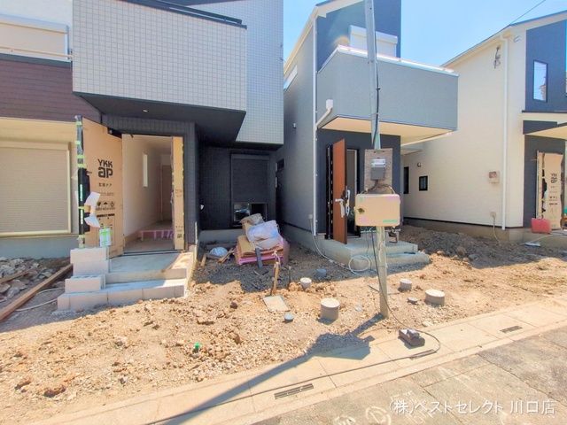 埼玉県川口市芝宮根町の新築戸建て外構写真 2025年7月28日撮影