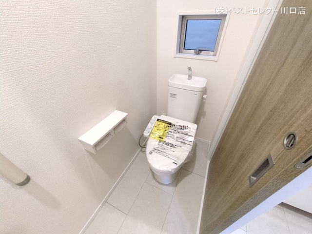 埼玉県川口市芝宮根町の新築戸建てトイレ写真 2025年10月15日撮影