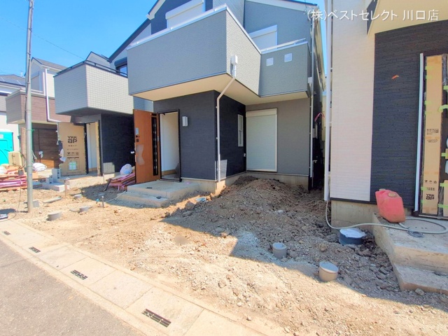 埼玉県川口市芝宮根町の新築戸建て外構写真 2025年7月28日撮影