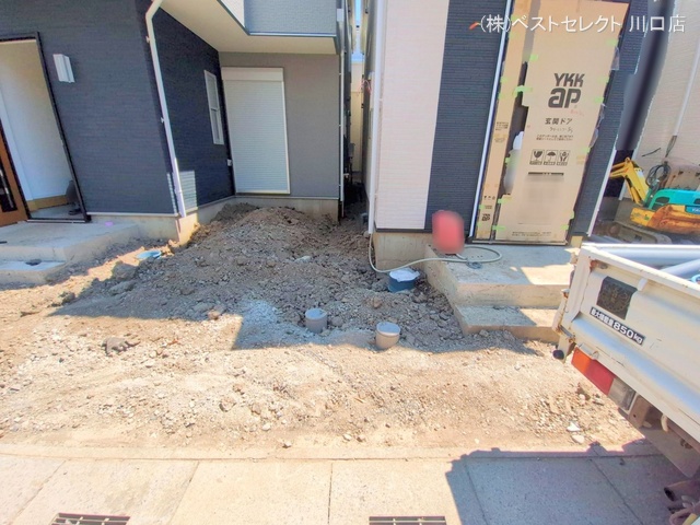 埼玉県川口市芝宮根町の新築戸建て外構写真 2025年7月28日撮影