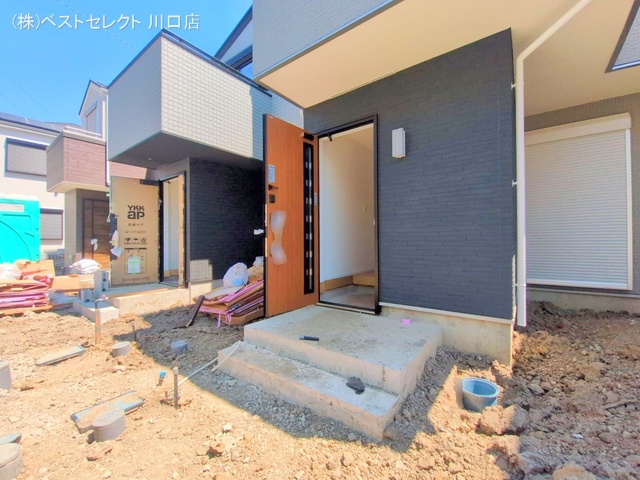 埼玉県川口市芝宮根町の新築戸建て外構写真 2025年7月28日撮影