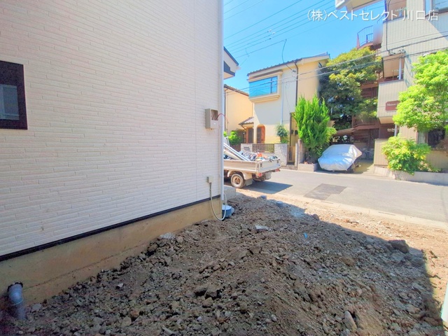 埼玉県川口市芝宮根町の新築戸建て外構写真 2025年7月28日撮影