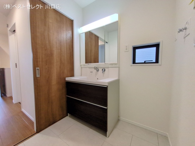 埼玉県川口市芝宮根町の新築戸建て洗面所写真 2025年10月15日撮影