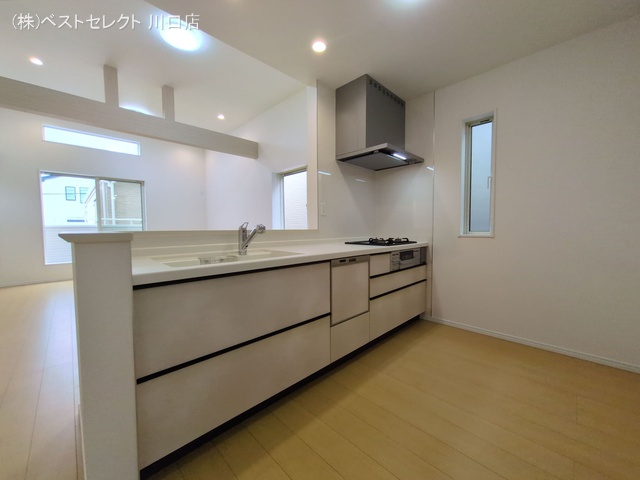 埼玉県川口市芝宮根町の新築戸建てキッチン写真 2025年10月15日撮影