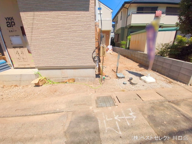 埼玉県川口市芝宮根町の新築戸建て外構写真 2025年7月28日撮影